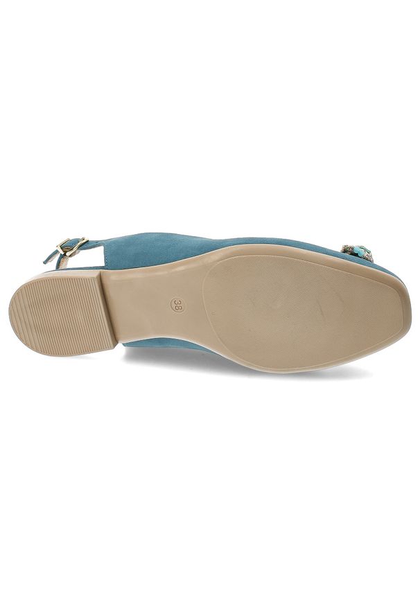 Turkusowe Sandały Armodo Eleganckie Obuwie Damskie. Okazja: na co dzień. Kolor: niebieski. Materiał: zamsz, welur. Wzór: kwiaty, aplikacja. Obcas: na obcasie. Styl: elegancki. Wysokość obcasa: niski