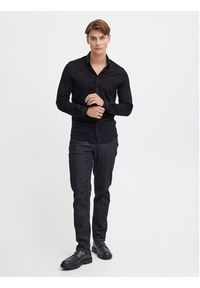 Casual Friday Koszula 20504841 Czarny Slim Fit. Okazja: na co dzień. Kolor: czarny. Materiał: bawełna. Styl: casual