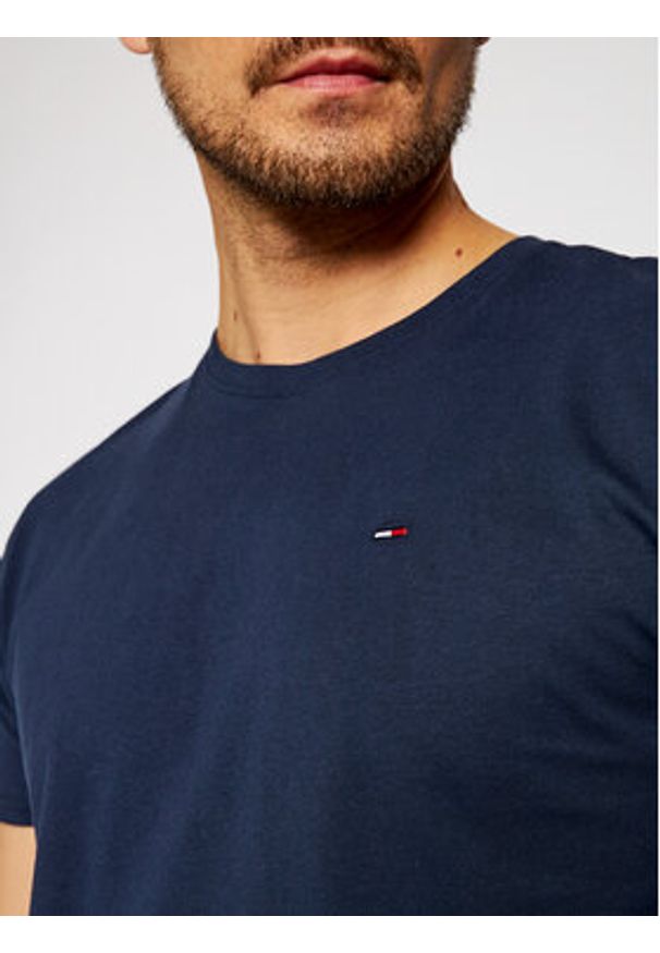 Tommy Jeans T-Shirt DM0DM04411 Granatowy Slim Fit. Kolor: niebieski. Materiał: bawełna