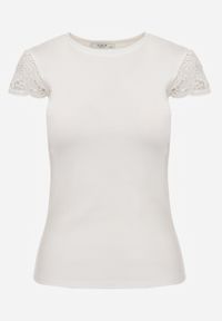 Renee - Biała Bawełniana Bluzka z Rękawami z Koronki i Okrągłym Dekoltem Brynlia. Okazja: na co dzień. Kolor: biały. Materiał: bawełna, koronka. Wzór: koronka. Styl: casual #5