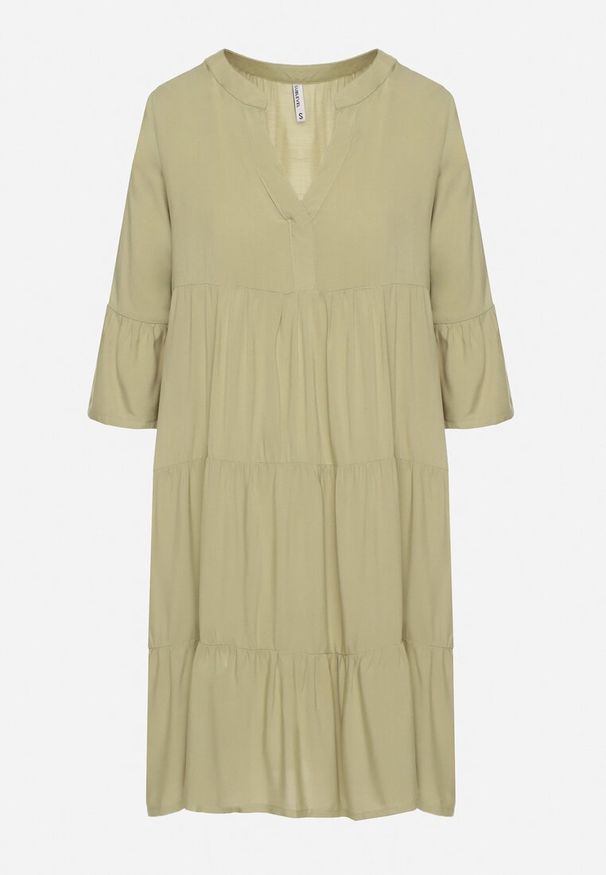 Born2be - Zielona Rozkloszowana Sukienka z Wiskozy z Falbanami Izleia. Okazja: na co dzień. Kolor: zielony. Materiał: wiskoza. Styl: casual, elegancki