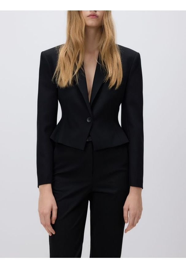 Reserved - Krótka marynarka - czarny. Kolor: czarny. Materiał: tkanina. Długość: krótkie