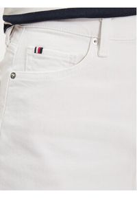 TOMMY HILFIGER - Tommy Hilfiger Spódnica jeansowa WW0WW41341 Biały Regular Fit. Kolor: biały. Materiał: bawełna