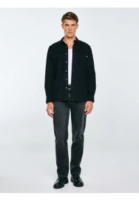 Big-Star - Koszula męska jeansowa czarna Buck 927. Okazja: na co dzień. Kolor: czarny. Materiał: jeans. Styl: klasyczny, casual