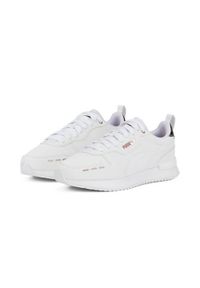 Buty do chodzenia damskie Puma R78 Wns Raw Metallics. Zapięcie: sznurówki. Kolor: biały, wielokolorowy. Materiał: guma, materiał, tkanina, syntetyk. Szerokość cholewki: normalna. Sport: turystyka piesza