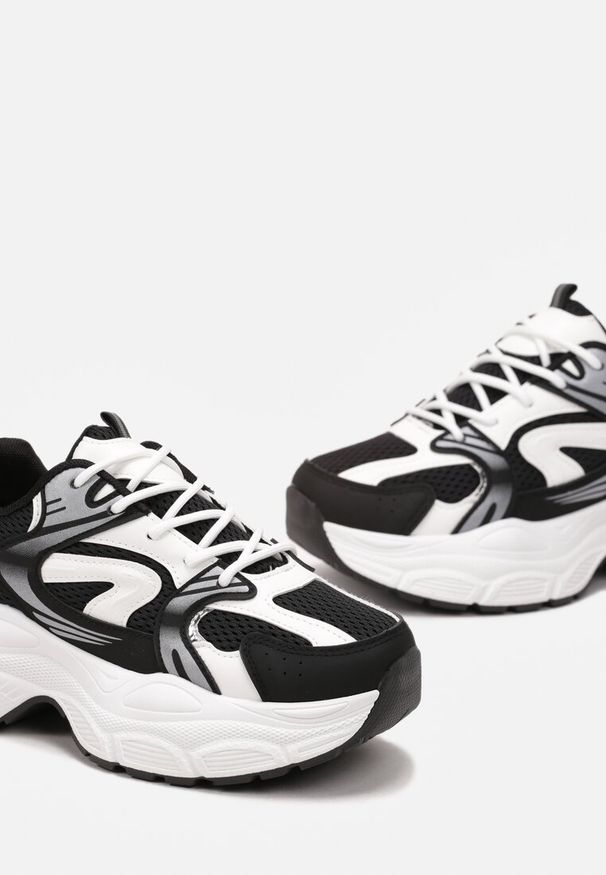 Born2be - Czarne Sneakersy na Platformie z Siateczkową Wstawką Huvia. Wysokość cholewki: przed kostkę. Kolor: czarny. Szerokość cholewki: normalna. Obcas: na platformie