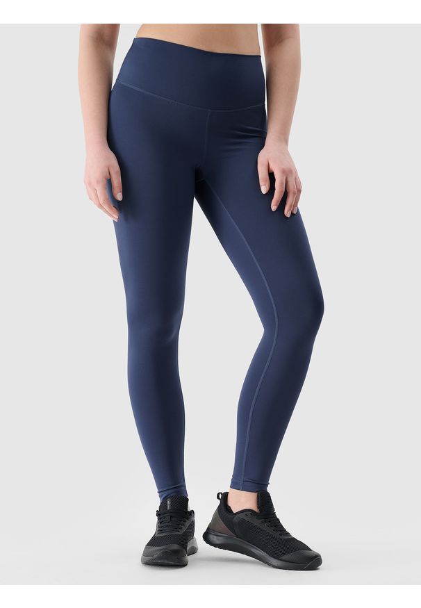 4f - 4F Legginsy treningowe z materiału z recyklingu damskie - granatowe L. Stan: podwyższony. Kolor: niebieski. Materiał: materiał. Wzór: gładki, jednolity, ze splotem. Sport: fitness
