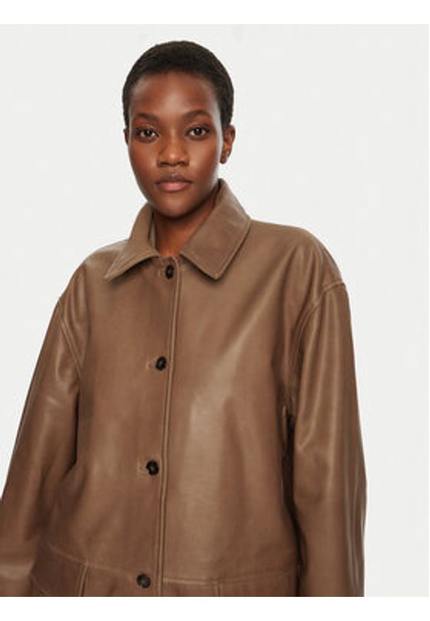 Herskind Płaszcz przejściowy Halston 5470175 Brązowy Loose Fit. Kolor: brązowy. Materiał: skóra