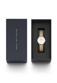 Daniel Wellington zegarek Petite 28 damski kolor złoty. Kolor: złoty. Materiał: materiał #2