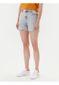 Mustang Szorty jeansowe Charlotte 1016558 Szary Mom Fit. Kolor: szary. Materiał: bawełna