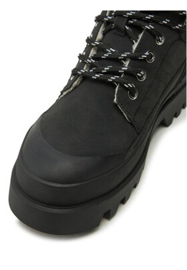 ONLY Shoes Trapery 15329861 Czarny. Kolor: czarny. Materiał: skóra
