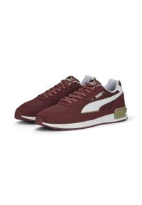 Buty do chodzenia męskie Puma Graviton. Zapięcie: sznurówki. Kolor: czerwony, wielokolorowy, fioletowy. Materiał: tkanina, guma. Szerokość cholewki: normalna. Sport: turystyka piesza