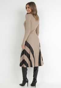 Born2be - Beżowa Sukienka z Wiskozy z Plisowanym Dołem Zila. Kolor: beżowy. Materiał: wiskoza. Sezon: zima, jesień #4