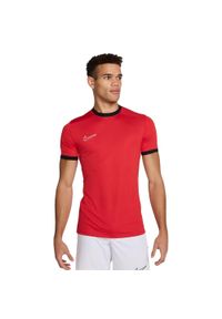 Nike - Męska Koszulka Z Krótkim Rękawem Academy 25 DriFIT. Kolor: czerwony. Długość rękawa: krótki rękaw. Długość: krótkie