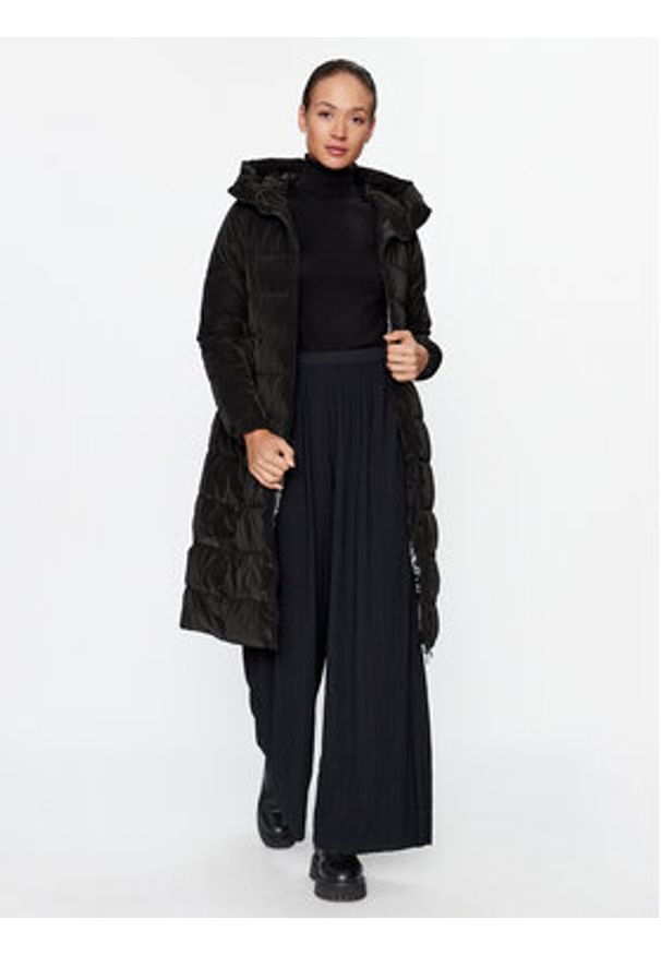 CMP Kurtka zimowa 33K3726 Czarny Regular Fit. Kolor: czarny. Materiał: syntetyk. Sezon: zima