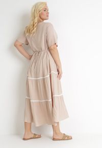 Born2be - Beżowa Rozkloszowana Sukienka Maxi Wiązana z Tyłu Zathia. Kolor: beżowy. Materiał: materiał. Wzór: ażurowy. Długość: maxi #2