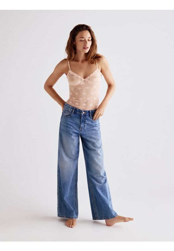 Reserved - Siateczkowy top - kremowy. Kolor: kremowy