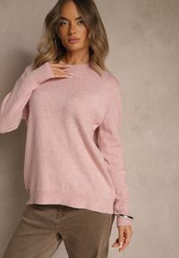 Renee - Jasnoróżowy Sweter z Wełną i Bawełną Ozdobiony Ściągaczami Tiosinda. Okazja: na co dzień. Kolor: różowy. Materiał: wełna, bawełna. Wzór: aplikacja. Styl: casual #4