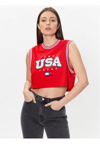 Tommy Jeans Bluzka USA Basketball DW0DW15304 Czerwony Cropped Fit. Kolor: czerwony. Materiał: syntetyk #1