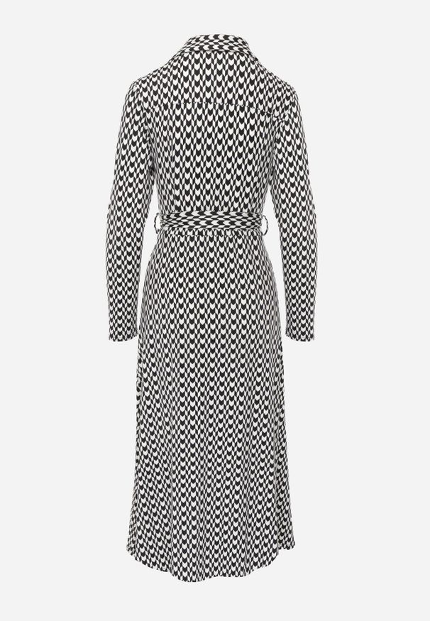 Born2be - Czarna Sukienka Rozkloszowana Długa Def. Kolor: czarny. Materiał: materiał, dzianina. Wzór: geometria. Typ sukienki: dopasowane, koszulowe. Styl: klasyczny. Długość: maxi