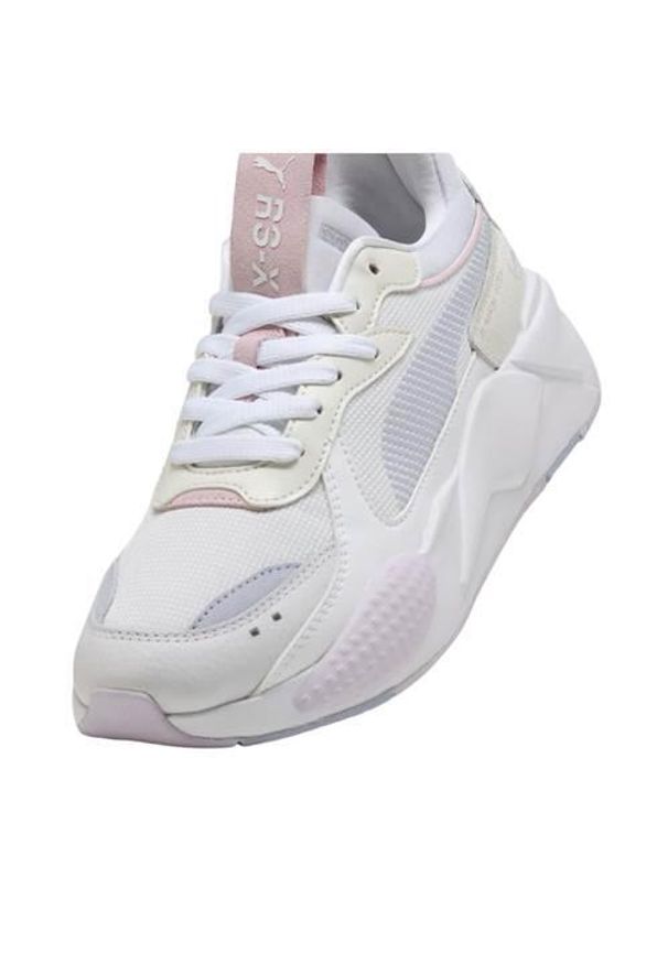 Buty do chodzenia damskie Puma Rs-x Soft. Zapięcie: sznurówki. Kolor: biały. Materiał: syntetyk, tkanina, materiał. Szerokość cholewki: normalna. Sport: turystyka piesza