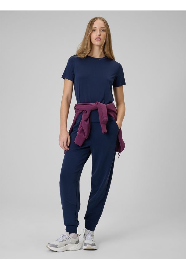 4f - 4F T-shirt regular gładki damski - granatowy M. Okazja: na co dzień. Kolor: niebieski. Materiał: dzianina, skóra, materiał. Wzór: gładki. Styl: casual