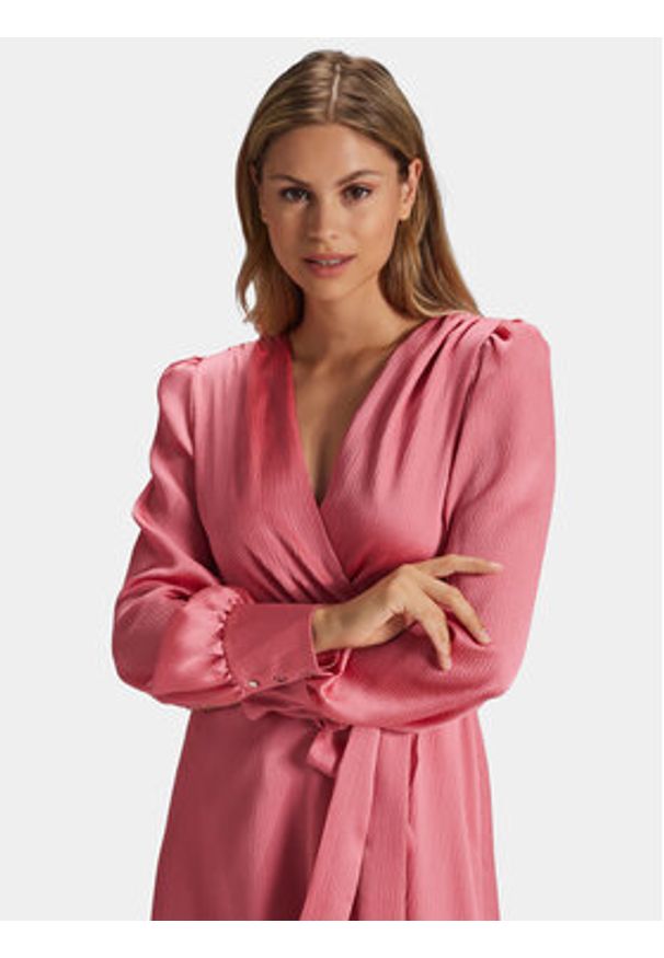 Swing Sukienka koktajlowa 5AG13600 Różowy Regular Fit. Kolor: różowy. Materiał: syntetyk. Styl: wizytowy