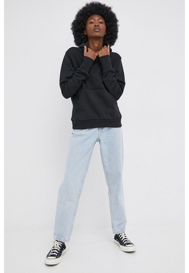 adidas Originals bluza bawełniana Trefoil Moments HE6920 damska kolor czarny z kapturem z aplikacją. Okazja: na co dzień. Typ kołnierza: kaptur. Kolor: czarny. Materiał: bawełna. Długość rękawa: długi rękaw. Długość: długie. Wzór: aplikacja. Styl: casual