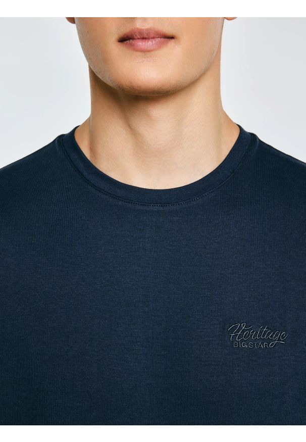 Big-Star - Koszulka męska z nadrukiem na piersi granatowa Serer 403. Kolor: niebieski. Materiał: bawełna. Wzór: nadruk