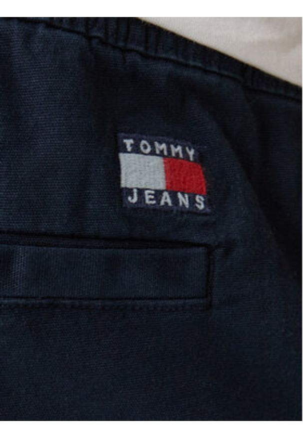 Tommy Jeans Joggery DM0DM23102 Granatowy Regular Fit. Kolor: niebieski. Materiał: bawełna