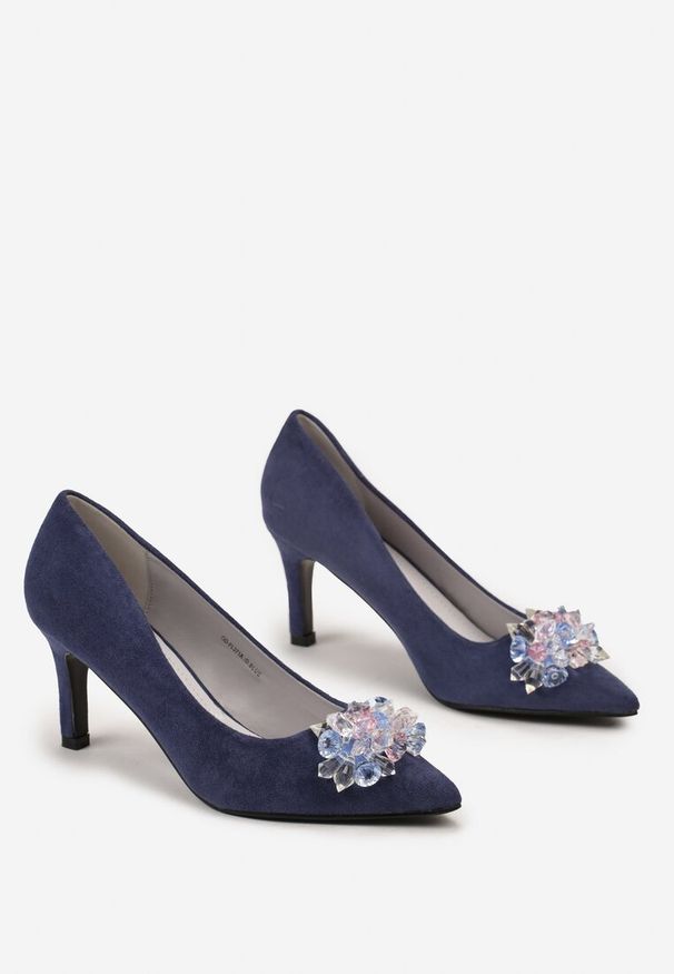 Renee - Granatowe Szpilki Ozdobione Kryształkami na Froncie ze Skórzaną Wkładką Adanica. Kolor: niebieski. Materiał: skóra. Wzór: aplikacja. Obcas: na szpilce
