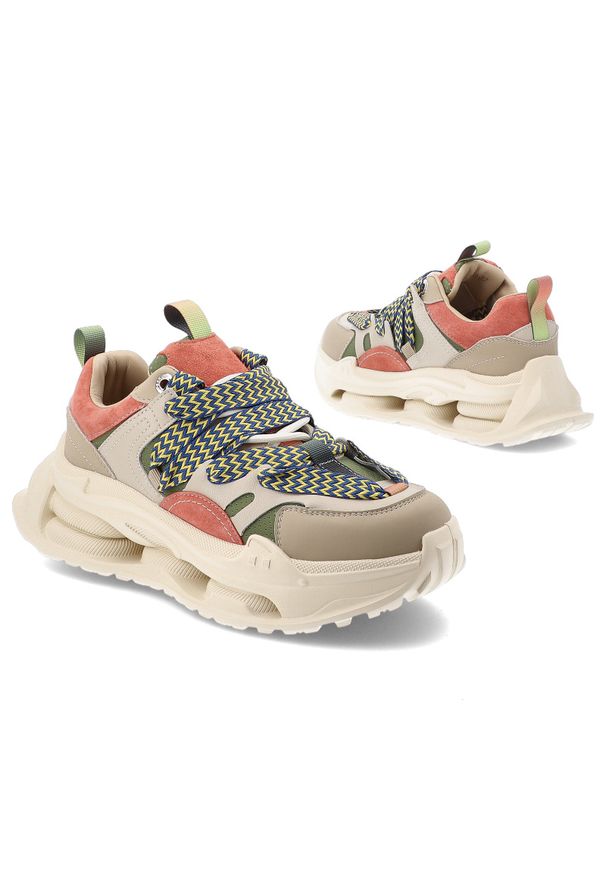 Sneakersy damskie S.Barski, na masywnej amortyzowanej podeszwie z dynamicznym zestawieniem kolorów i szerokimi ozdobnymi sznurówkami, beżowe, CR61-31. Okazja: na co dzień. Zapięcie: sznurówki. Kolor: beżowy. Materiał: jeans. Szerokość cholewki: normalna