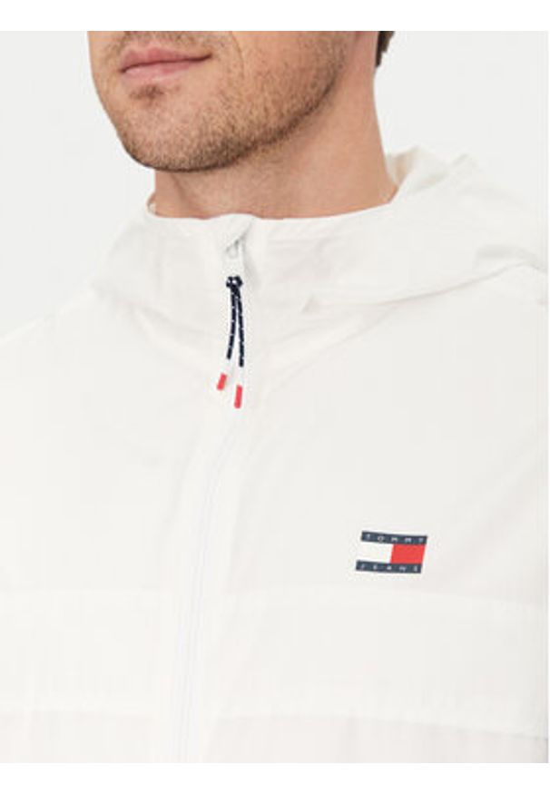 Tommy Jeans Wiatrówka Chicago DM0DM20204 Écru Regular Fit. Materiał: syntetyk