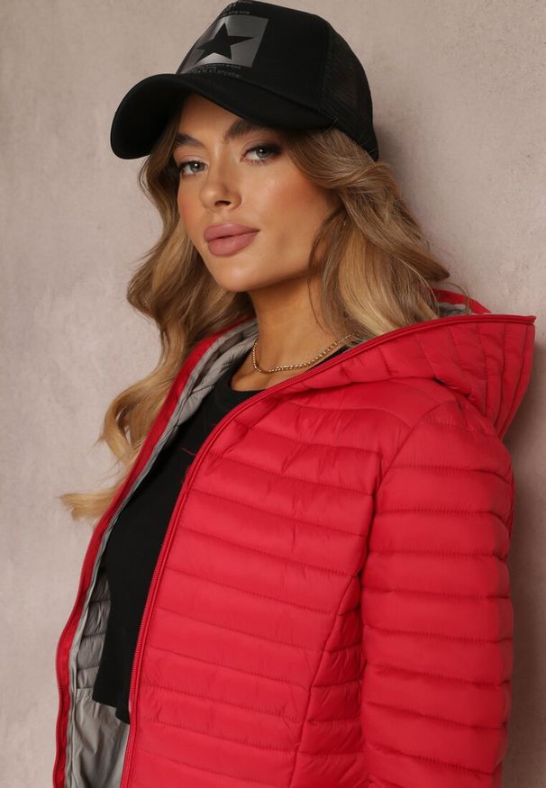Renee - Czerwona Kurtka Pikowana Paranaina. Kolor: czerwony. Wzór: jednolity, aplikacja. Styl: elegancki