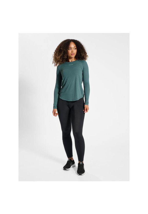 Damski jersey z długim rękawem Hummel Mt Vanja. Kolor: wielokolorowy, niebieski, zielony. Materiał: jersey. Długość rękawa: długi rękaw. Długość: długie. Sport: joga i pilates, fitness