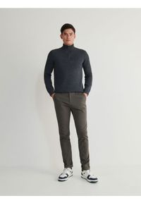 Reserved - Spodnie chino slim fit - ciemnoszary. Kolor: szary. Materiał: bawełna #1