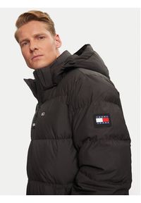Tommy Jeans Kurtka puchowa Essential DM0DM20466 Czarny Regular Fit. Kolor: czarny. Materiał: syntetyk #3