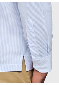 Pako Lorente - PAKO LORENTE - Błękitna koszula w drobny prążek. Typ kołnierza: kołnierzyk włoski. Kolor: niebieski. Materiał: dzianina, poliester, bawełna. Długość rękawa: długi rękaw. Długość: długie. Wzór: prążki #4