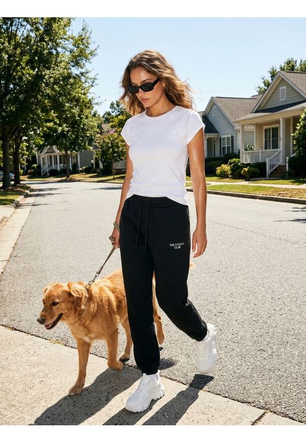 Sinsay - Koszulka z krótkim rękawem - biały. Kolor: biały. Długość rękawa: krótki rękaw. Długość: krótkie