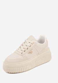 Born2be - Beżowe Sneakersy VICES na Grubej Podeszwie z Tłoczeniami Zdobione Aplikacją Cezara. Okazja: na co dzień, do pracy. Kolor: beżowy. Materiał: jeans. Wzór: aplikacja #6