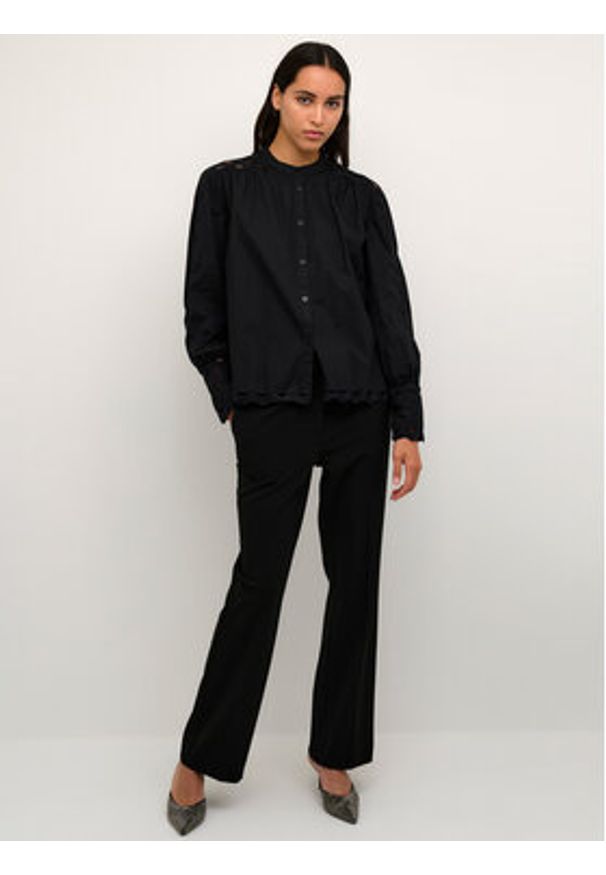 Karen by Simonsen Bluzka Kuellakb 10104688 Czarny Regular Fit. Kolor: czarny. Materiał: bawełna