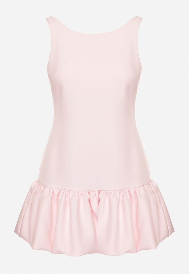 Born2be - Różowy Taliowany Kombinezon z Falbanką Novenira. Kolor: różowy. Styl: klasyczny, elegancki