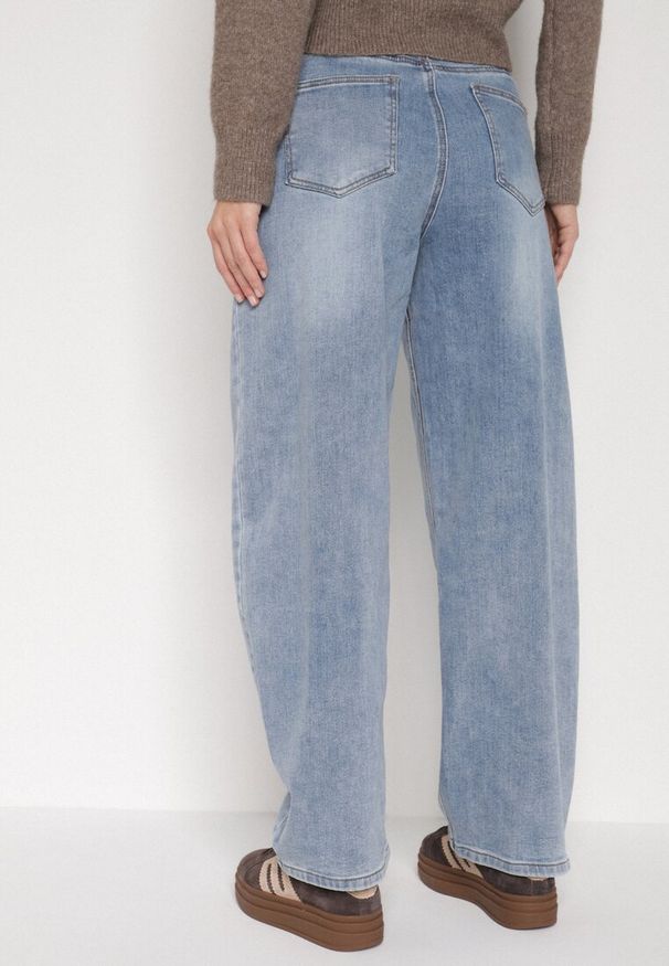 Born2be - Niebieskie Jeansy Balloon z Regularnym Stanem i Ozdobnym Wiązaniem Rislyn. Okazja: na co dzień. Kolor: niebieski. Styl: casual, klasyczny