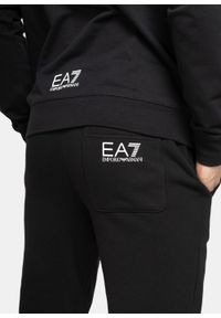 Spodnie dresowe męskie EA7 Emporio Armani (8NPPB5 PJ07Z 0203). Kolor: czarny. Materiał: dresówka