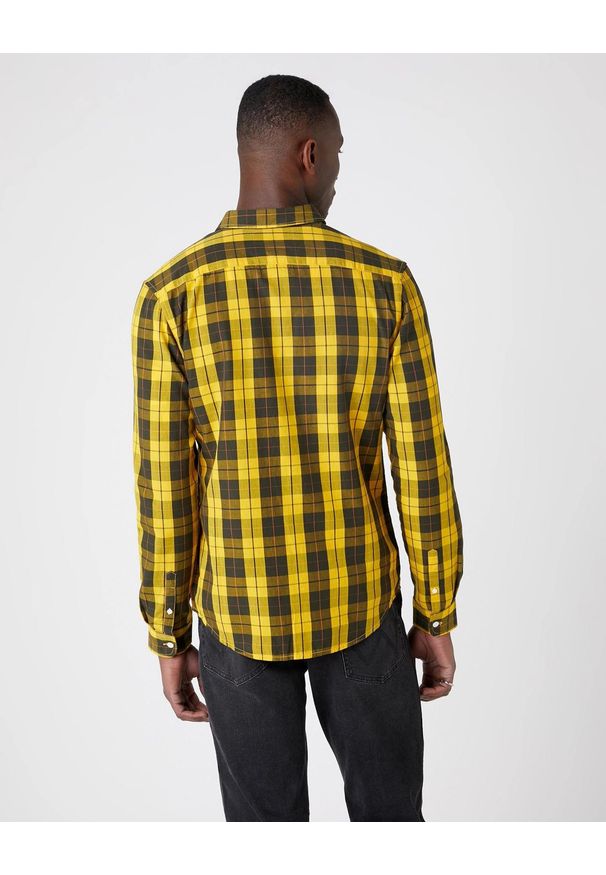 Wrangler - WRANGLER LS 1PKT BUTTON DOWN MĘSKA KOSZULA GOLDEN ROD W5F34MX1K 112130124. Typ kołnierza: button down