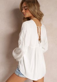 Renee - Biała Bluzka Wiązana na Plecach z Ażurowym Haftem z Wiskozy Conleia. Kolor: biały. Materiał: wiskoza. Wzór: ażurowy, haft. Styl: boho #3