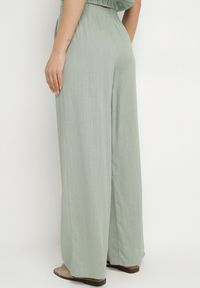 Born2be - Zielone Szerokie Spodnie z Lnem z Gumką w Talii i Kieszeniami Filisela. Okazja: do pracy, na co dzień. Kolor: zielony. Materiał: len. Styl: elegancki, casual #2