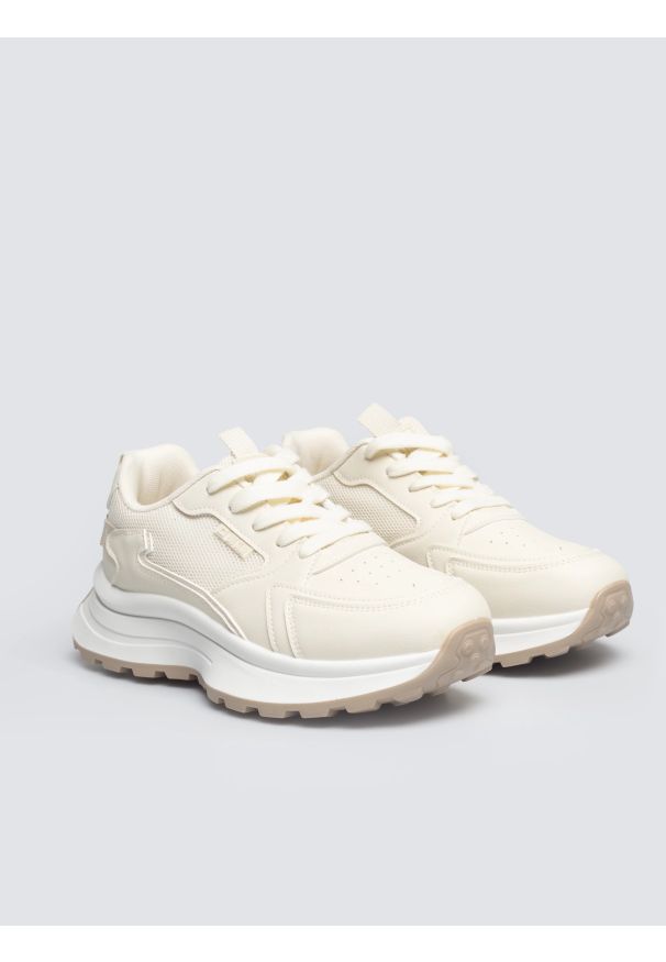 Big-Star - Sneakersy damskie beżowe TT274024 801. Okazja: na co dzień. Nosek buta: okrągły. Kolor: beżowy. Materiał: materiał, syntetyk