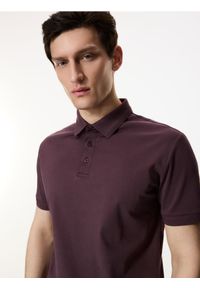 Reserved - Polo slim z bawełny pima - bordowy. Typ kołnierza: polo. Kolor: czerwony. Materiał: bawełna