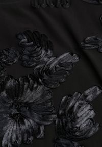 Renee - Czarne Body z Koronki z Transparentnymi Rękawami Esalinda. Okazja: na co dzień. Kolor: czarny. Materiał: koronka. Wzór: koronka. Styl: casual #4